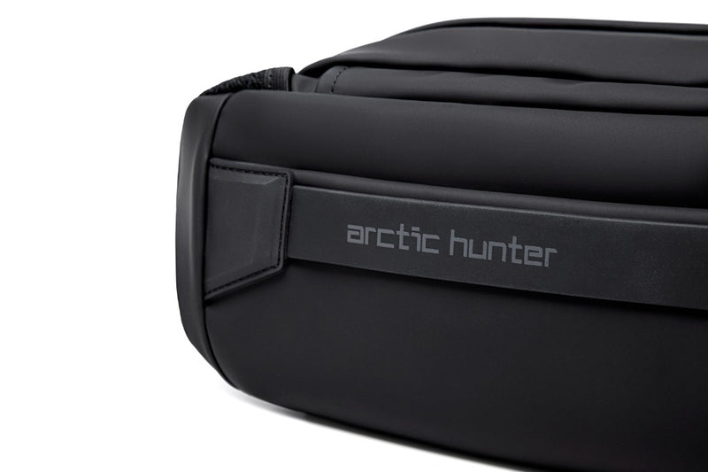 Arctic Hunter Hush Crossbody Bag